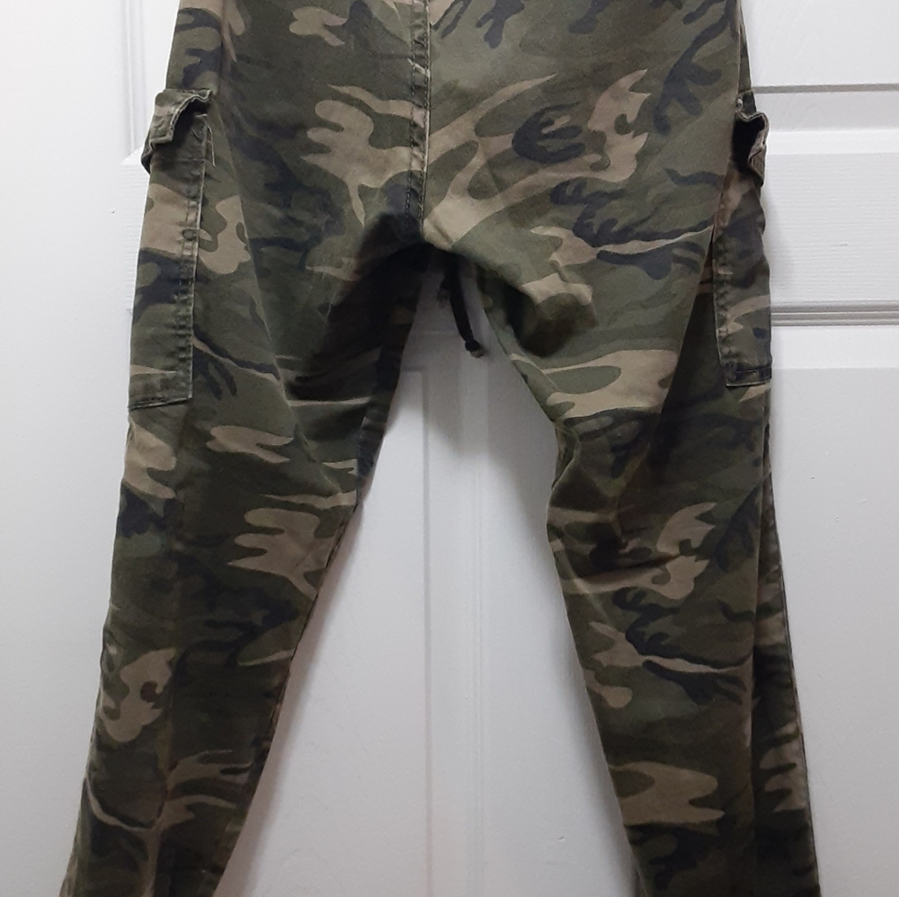 Pants - Picture 2 of 6